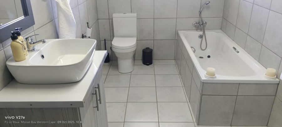 To Let 3 Bedroom Property for Rent in Seemeeu Park Western Cape